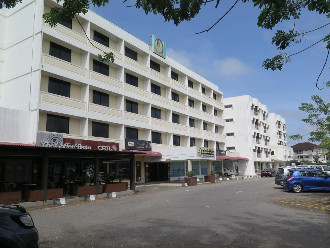 Sea View Resort Hotel & Apartments Kuala Belait Buitenkant foto